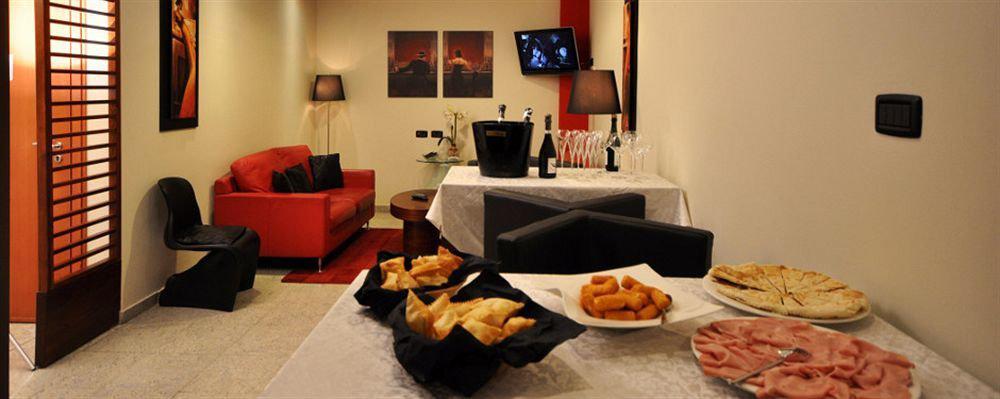 Planet Hotel Maranello Esterno foto